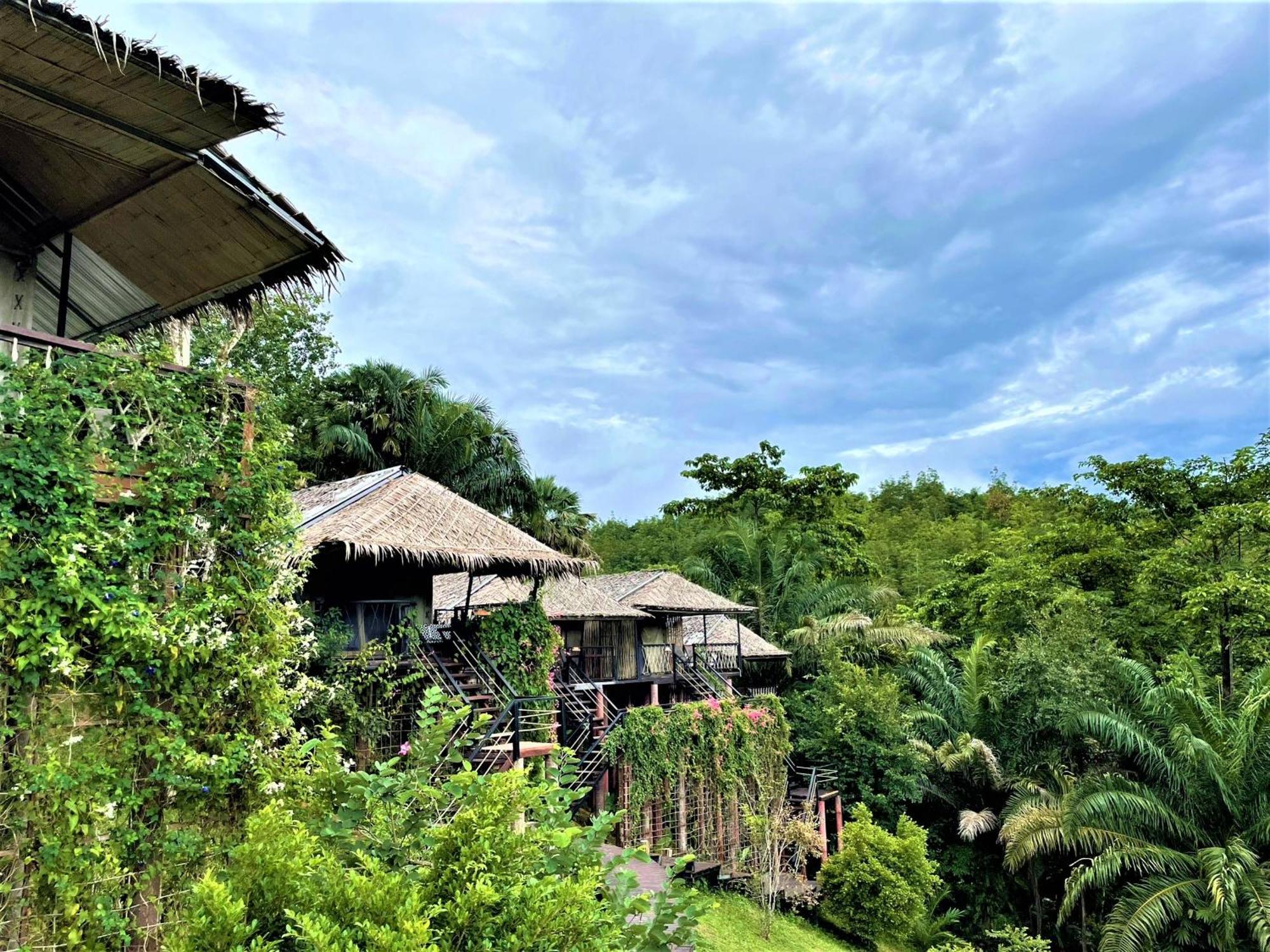 Khao Sok Boutique Camping - Exotic Cliff Camping Hotel Khao Sok National Park Bagian luar foto